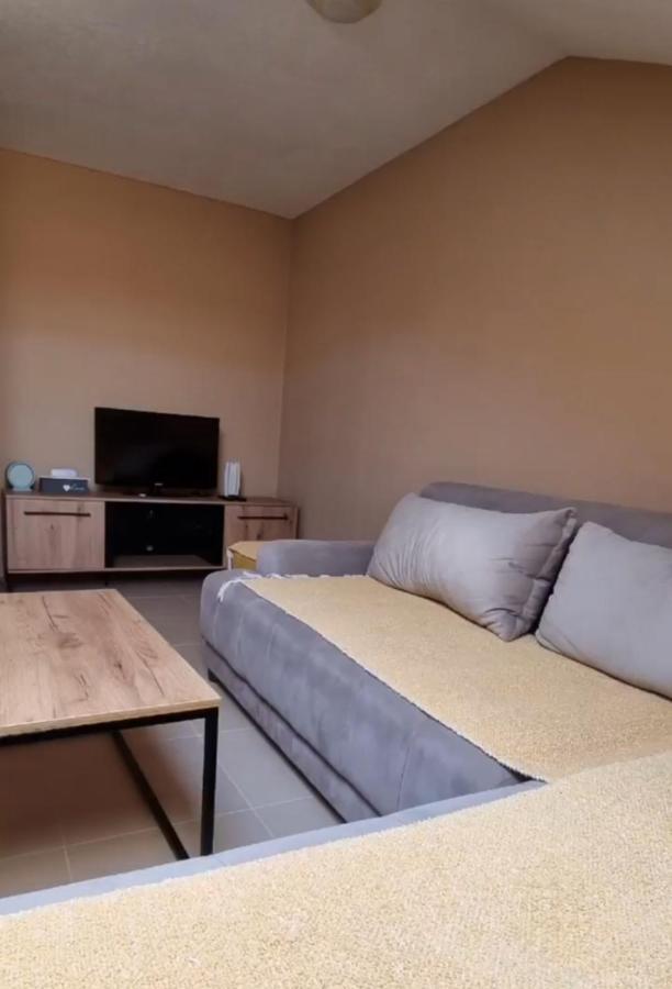 Apartman Avram Kotor Varos ภายนอก รูปภาพ