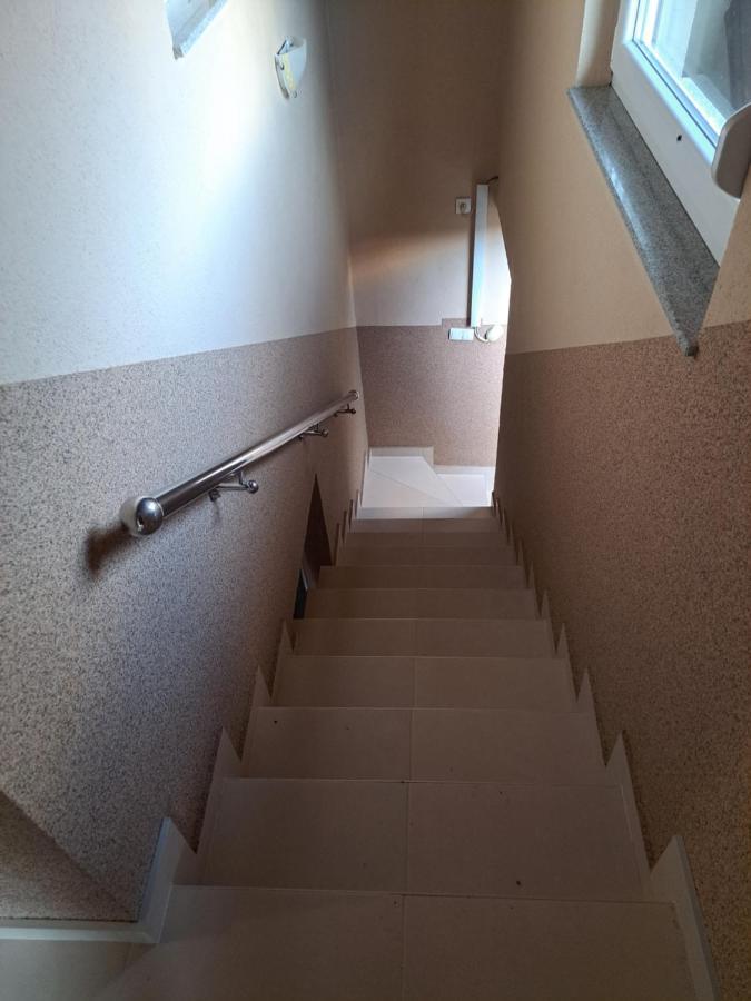Apartman Avram Kotor Varos ภายนอก รูปภาพ