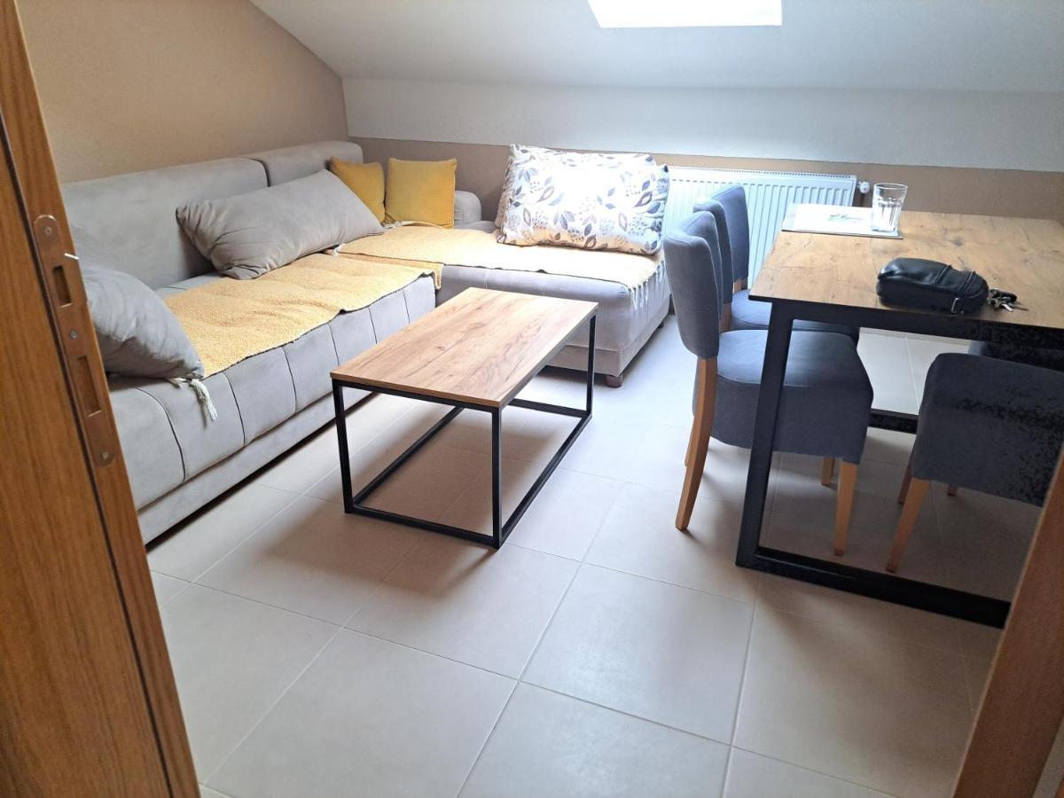 Apartman Avram Kotor Varos ภายนอก รูปภาพ
