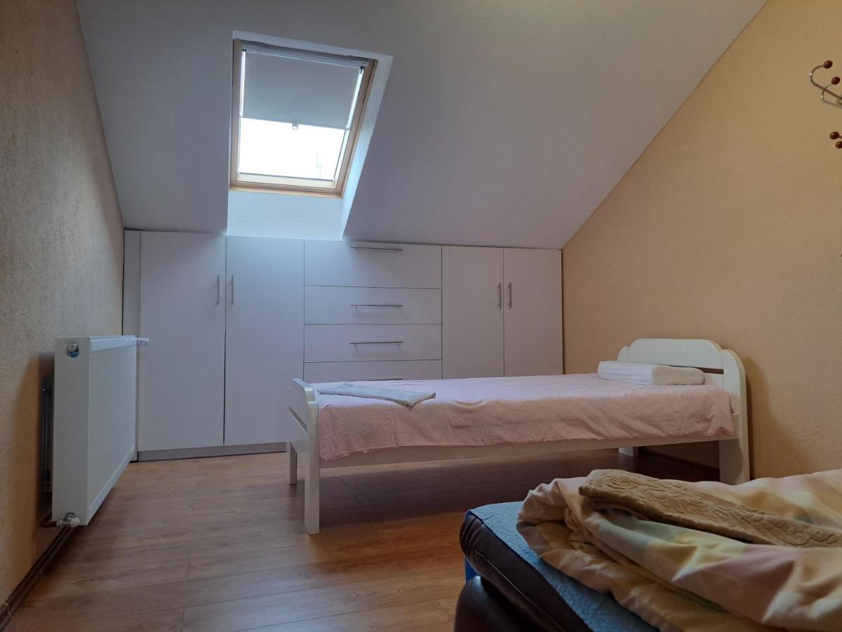 Apartman Avram Kotor Varos ภายนอก รูปภาพ